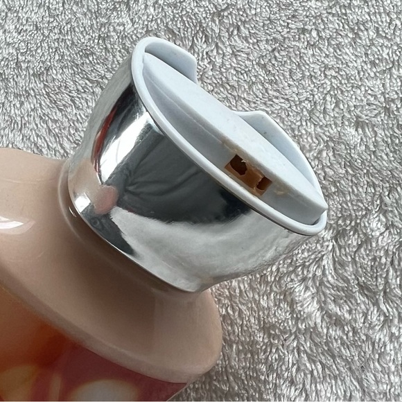 Bath and Body Works Cashmere Glow Body Lotion - Picture 3 of 4